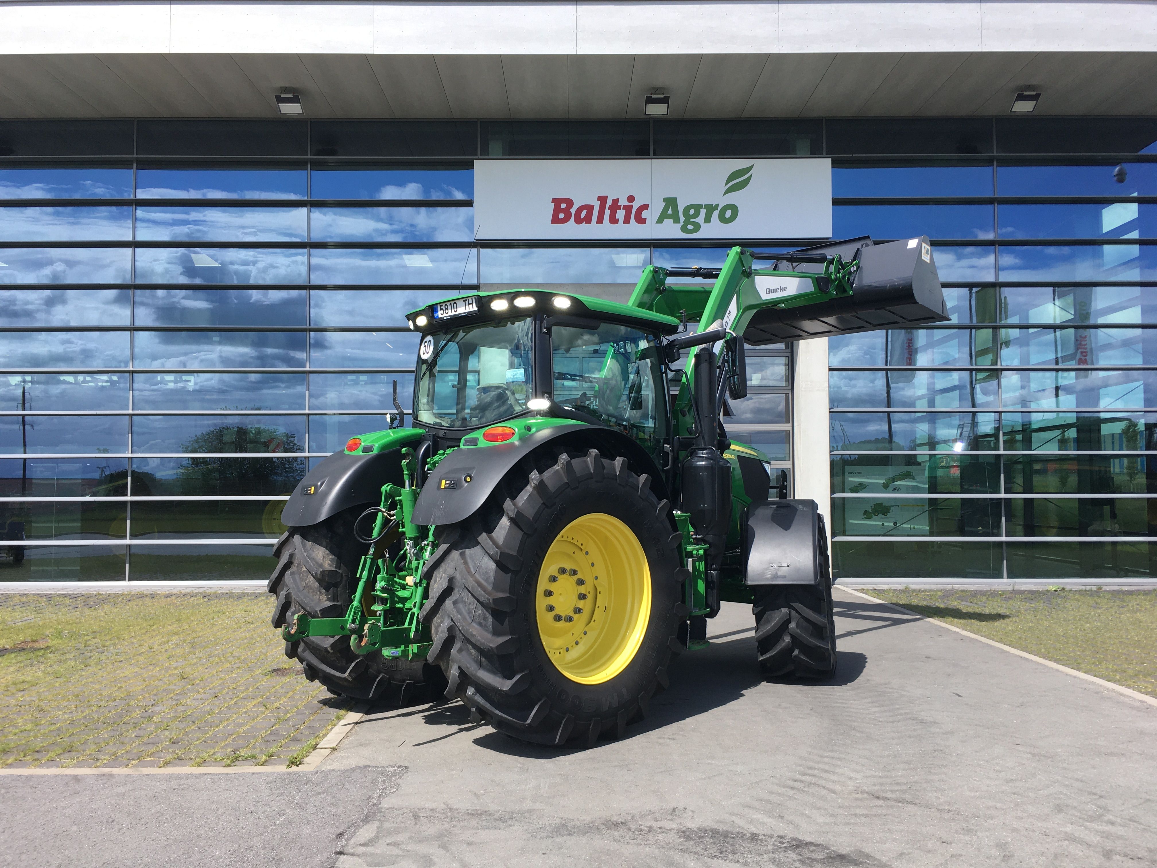 Renditraktor_5810TH_03.jpg
