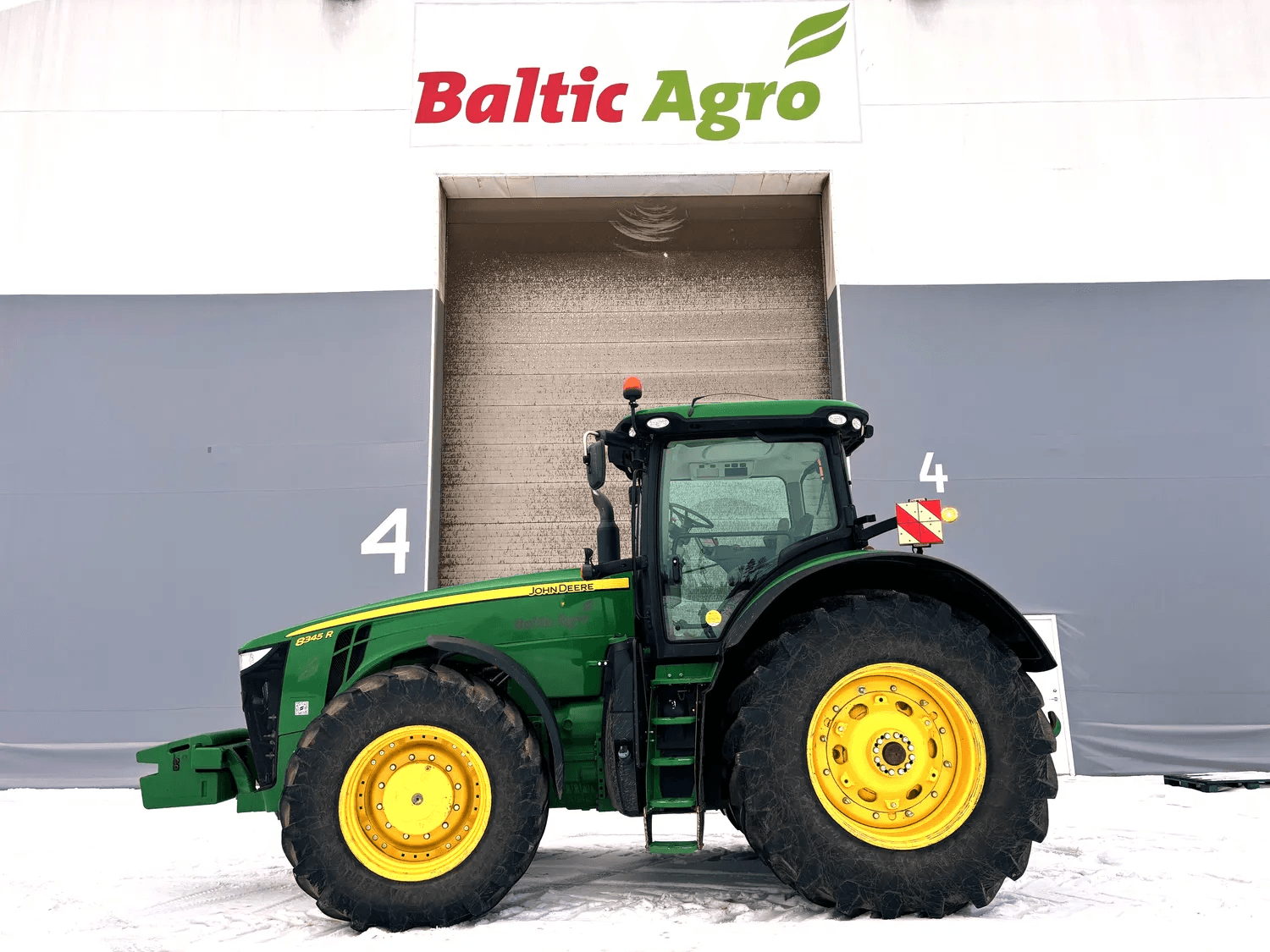 john-deere-8345R-3859TH-traktor300hj-1.png